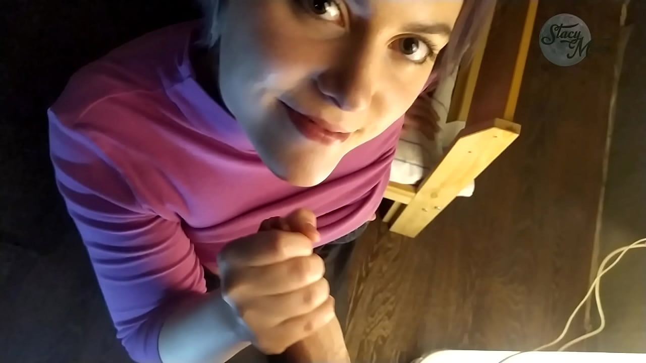 Típico porno caseiro russo com uma trama de pila e um bom gulp profundo